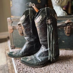 Denver Boots Wingtip Vintage Black with Feather Embroidery